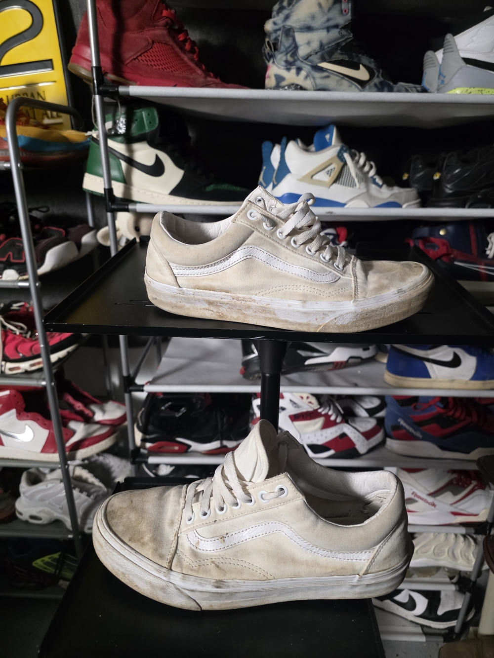 🔥 Well Worn! Vans Men's Size 9 Low-Top Old Skool Sneakers